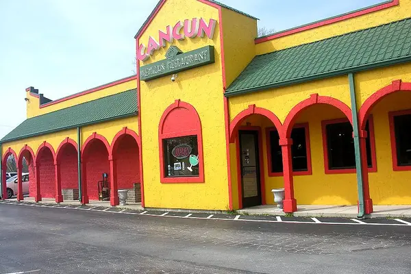 Cancun Mexican Restaurant exterior at its Peavine Road location in Crossville