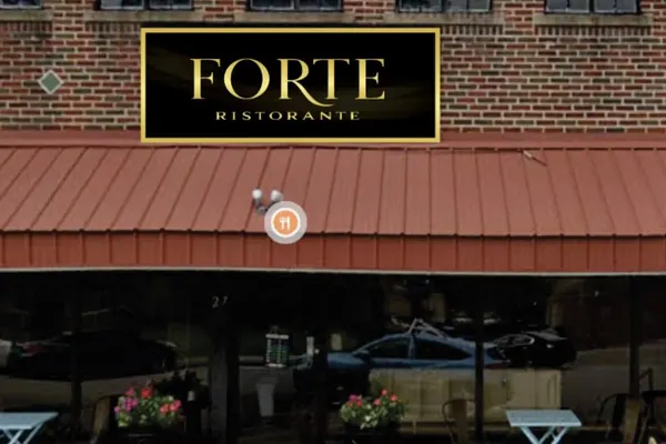 Forte Ristorante storefront in downtown Crossville