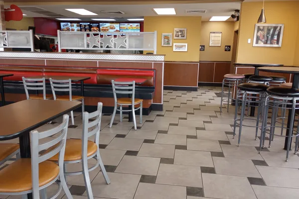 Dining area at the Peavine Road Hardee’s in Crossville